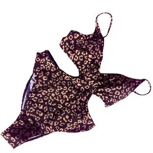 Cupshe Cheetah V-Neck Cheeky Monokini women’s Swimsuit large NWT